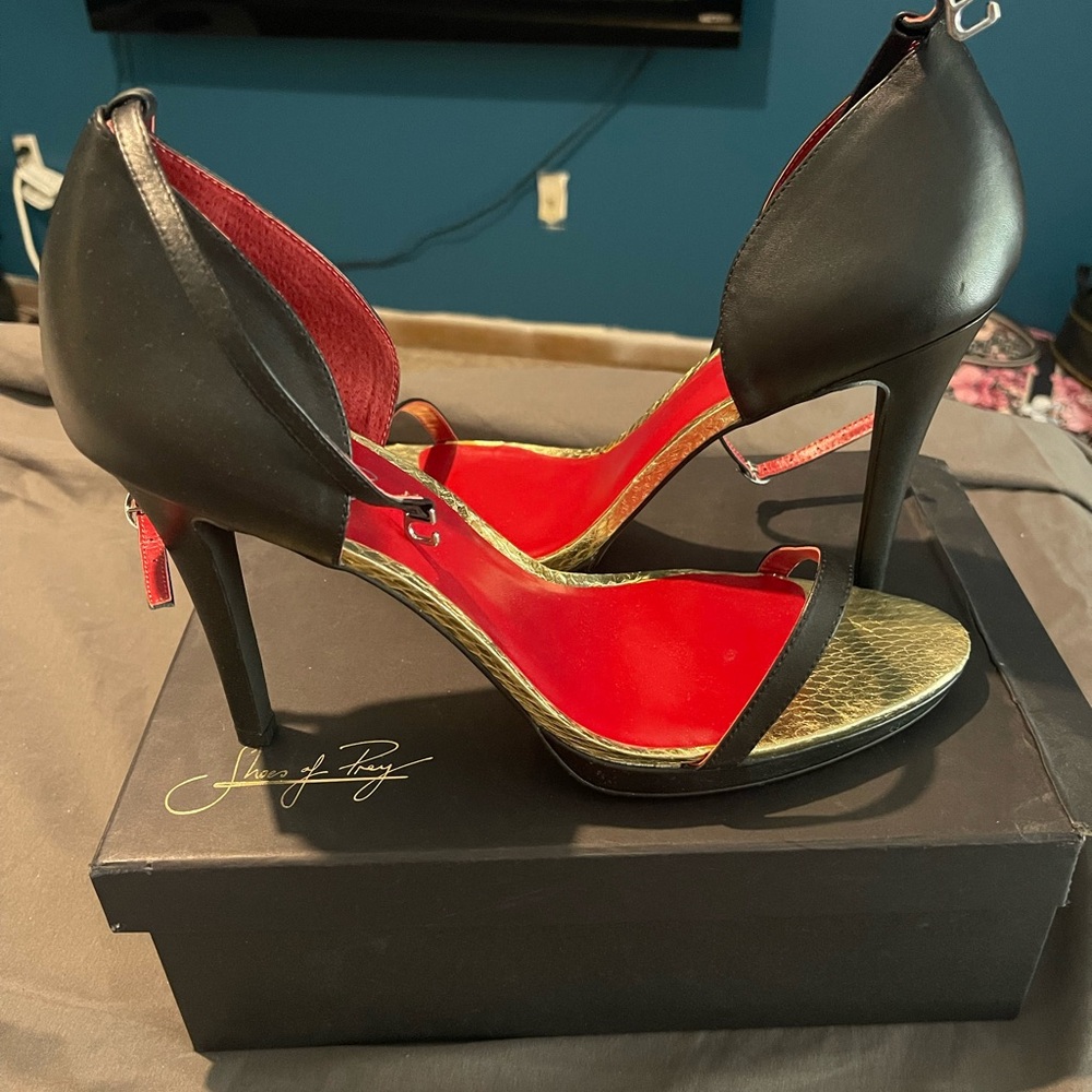 Shoe of Prey black elegant heel